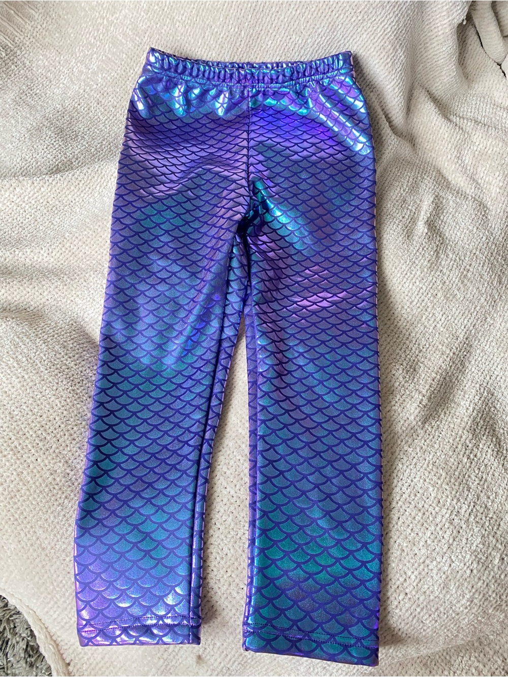 NWOT Girls' Purple Iridescent Mermaid Scale Leggings with thermal lining